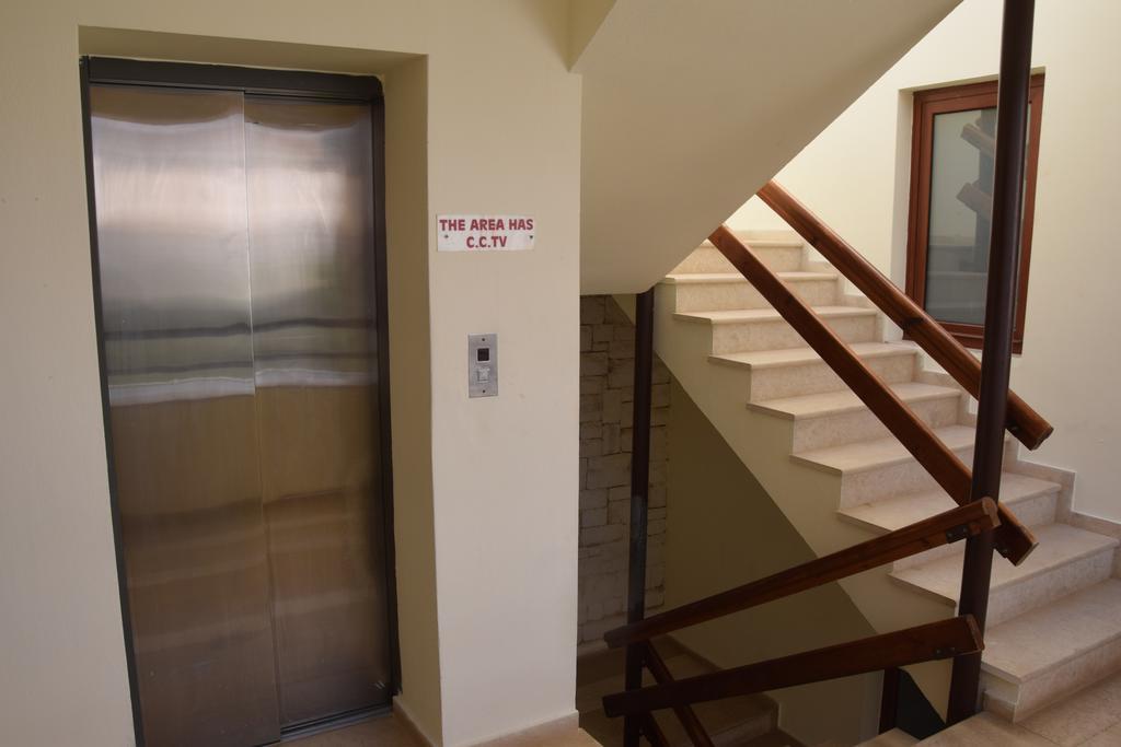 Vagelis Apartments Malia Exteriör bild