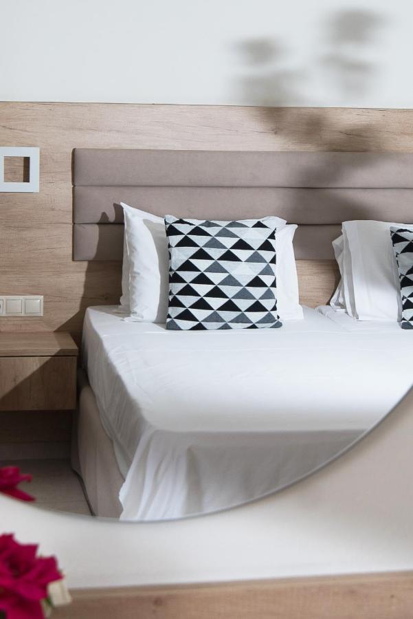 Vagelis Apartments Malia Exteriör bild